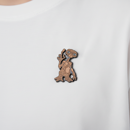 E.T. Enamel Pin – Retro Movie Merch for Collectors