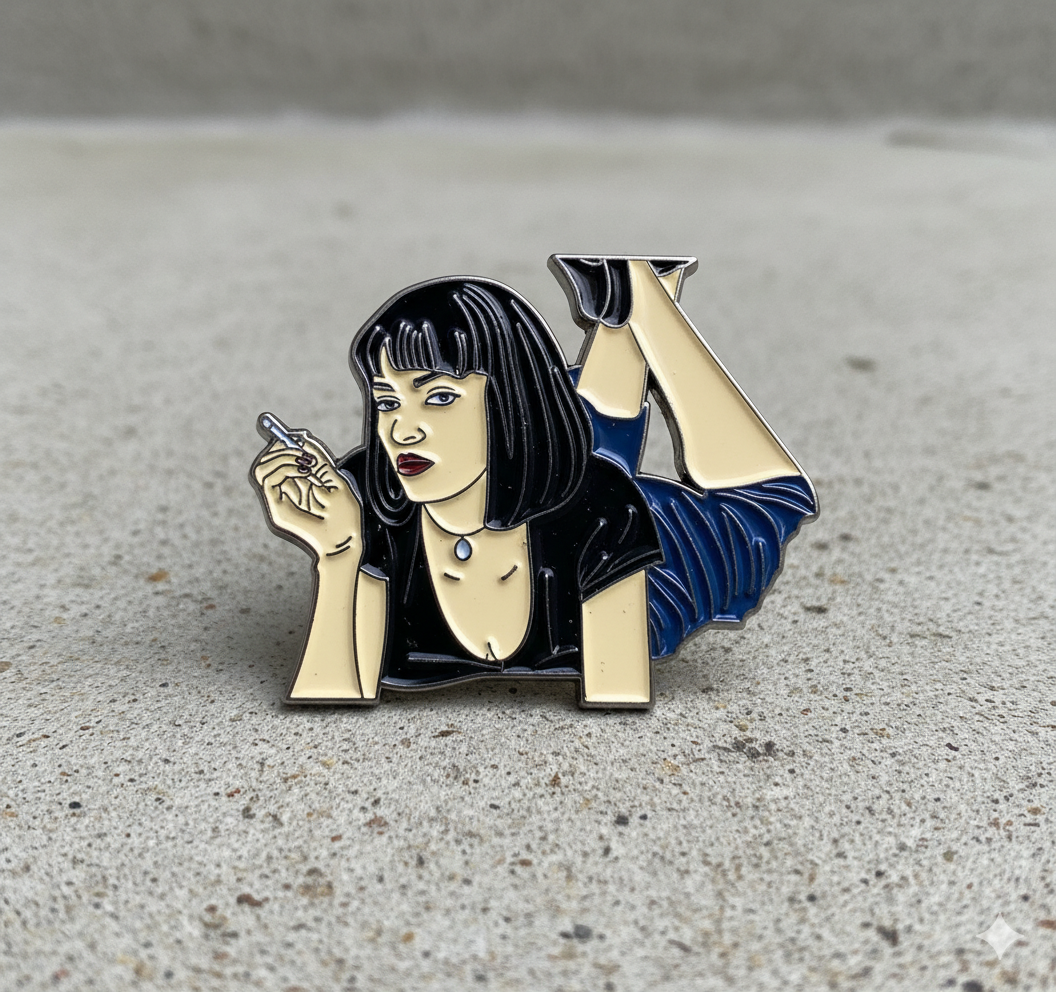 Mia Wallace Enamel Pin – Pulp Fiction Movie Brooch, 90s Grunge Pop Culture Lapel Badge for Jackets, Bags & Collectors
